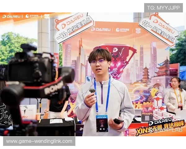 问鼎电竞之巅：如何利用直播与内容创作扩大影响力成为电竞界的知名人物